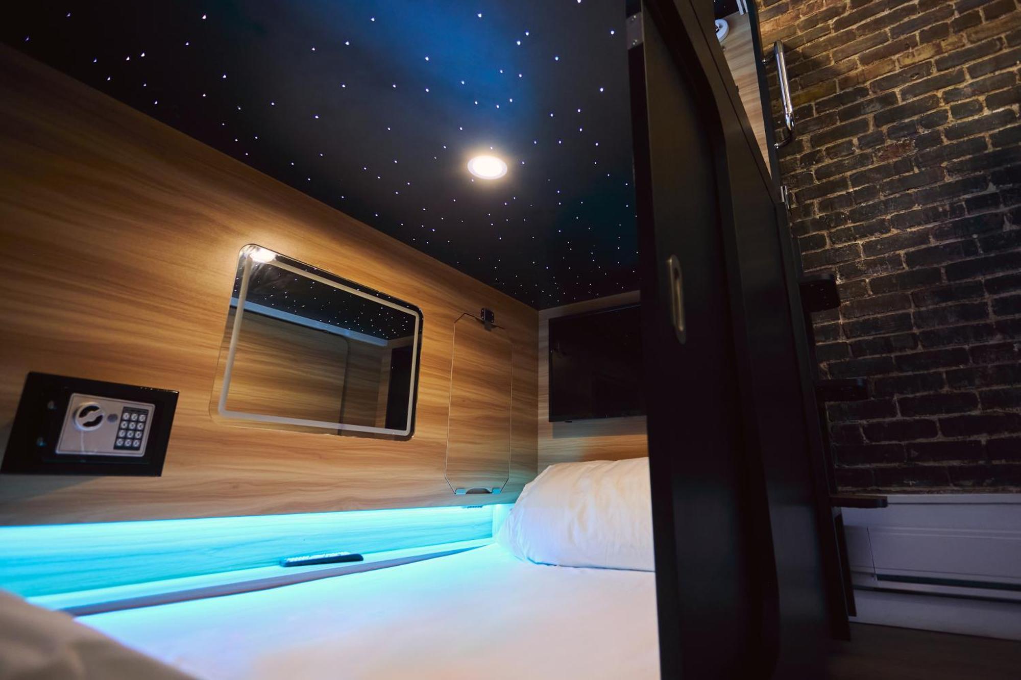 Capsule Hotel Montréal Eksteriør bilde