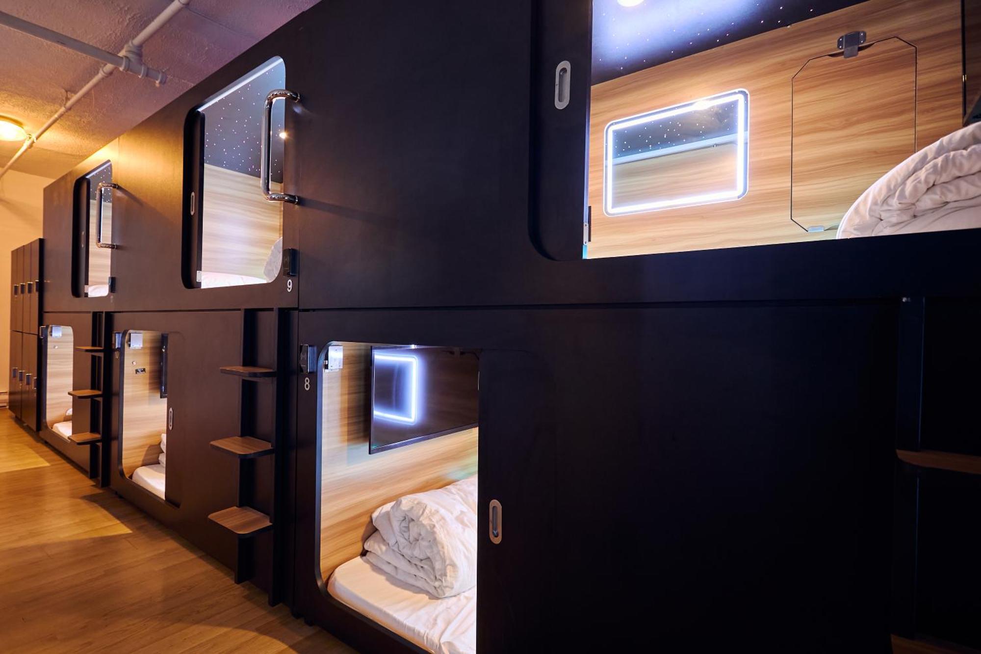Capsule Hotel Montréal Eksteriør bilde