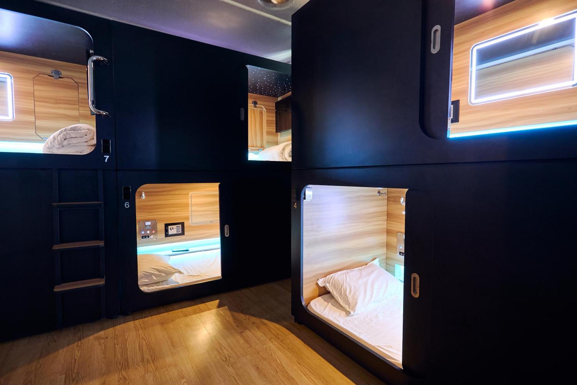 Capsule Hotel Montréal Eksteriør bilde